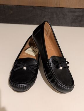 Black Faux Leather Bow Moccasin Loafers for Women Size 8.5